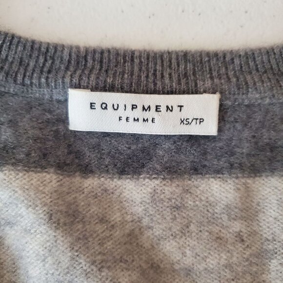 Equipment Femme Cashmere Sweater Gray Metallic Stripes XS V-neck Y2k - Picture 3 of 12